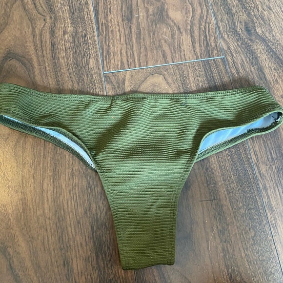 Olive green bikini - Picture 3 of 4